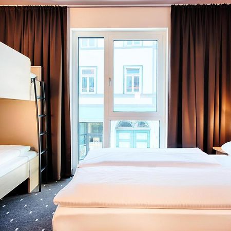 B&B Hotel Айзенах Екстер'єр фото